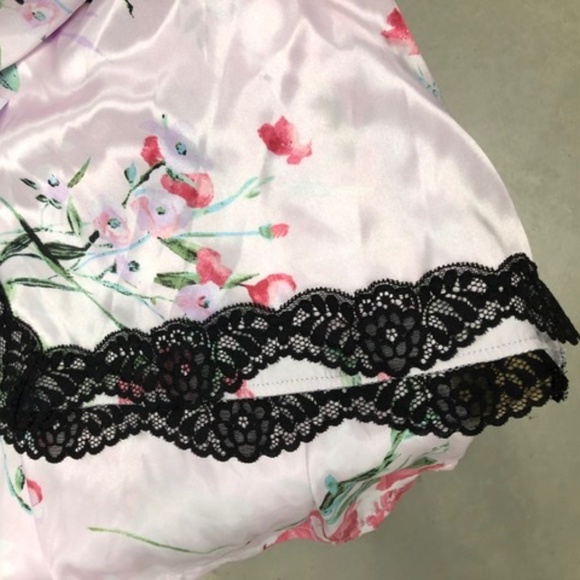 Gorgeous Satin Coverup Robe Kimono, L, NWT - Picture 9 of 10